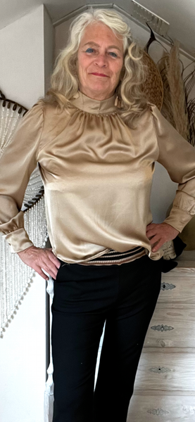 Nayyar blouse met satijn look