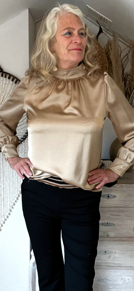 Nayyar blouse met satijn look